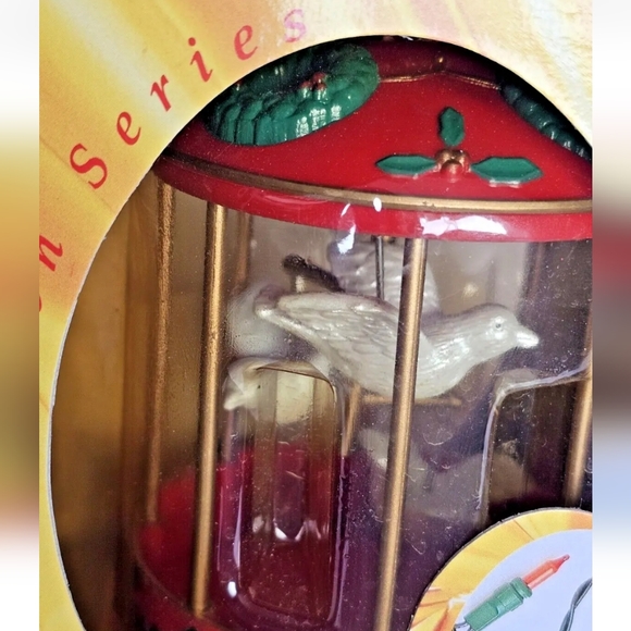 VTG Christmas Noma Ornamotion Collectible GOLDEN SERIES Rotating Ornament Doves - Picture 2 of 8